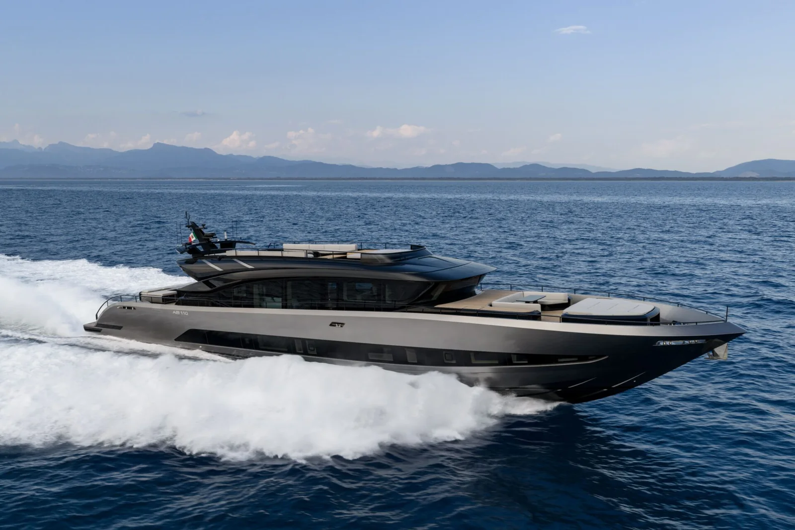 AB Yachts AB 110