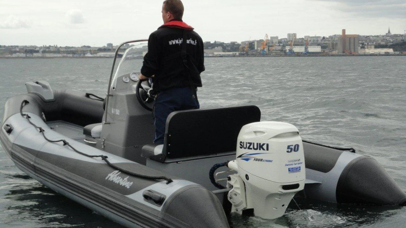 Adventure Boats Vesta V-500
