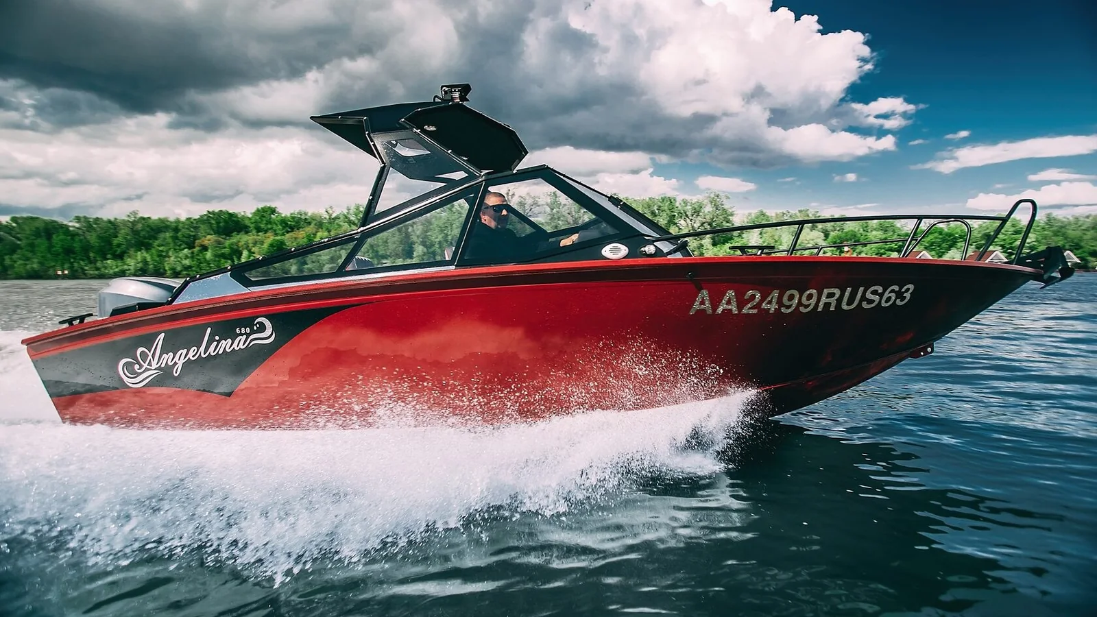 Angelina 475