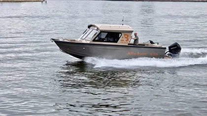 Alfa Boat 830