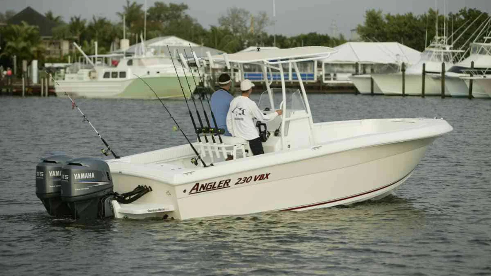 Angler 230 CC