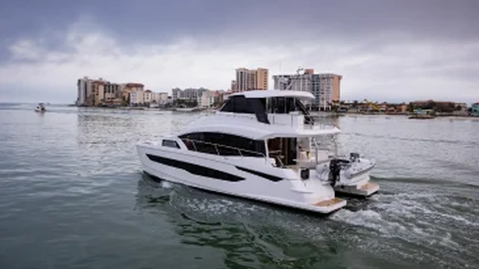 Aquila 54 Yacht