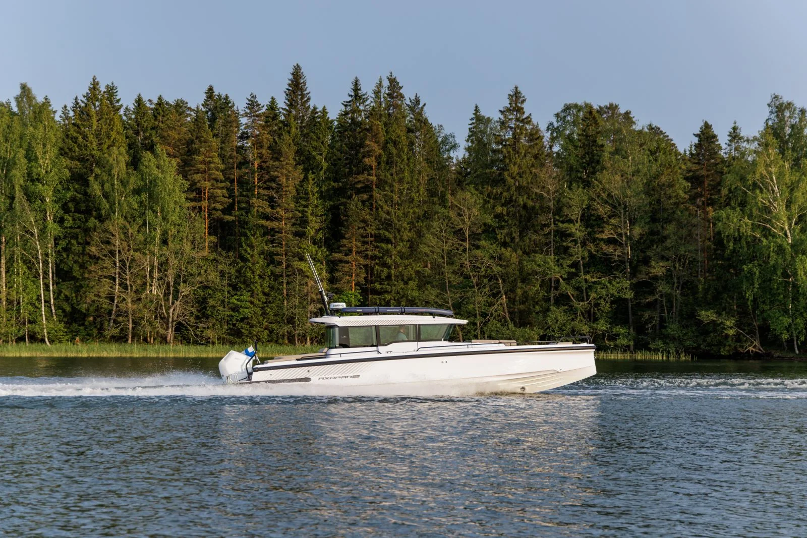 Axopar 37 XC Cross Cabin