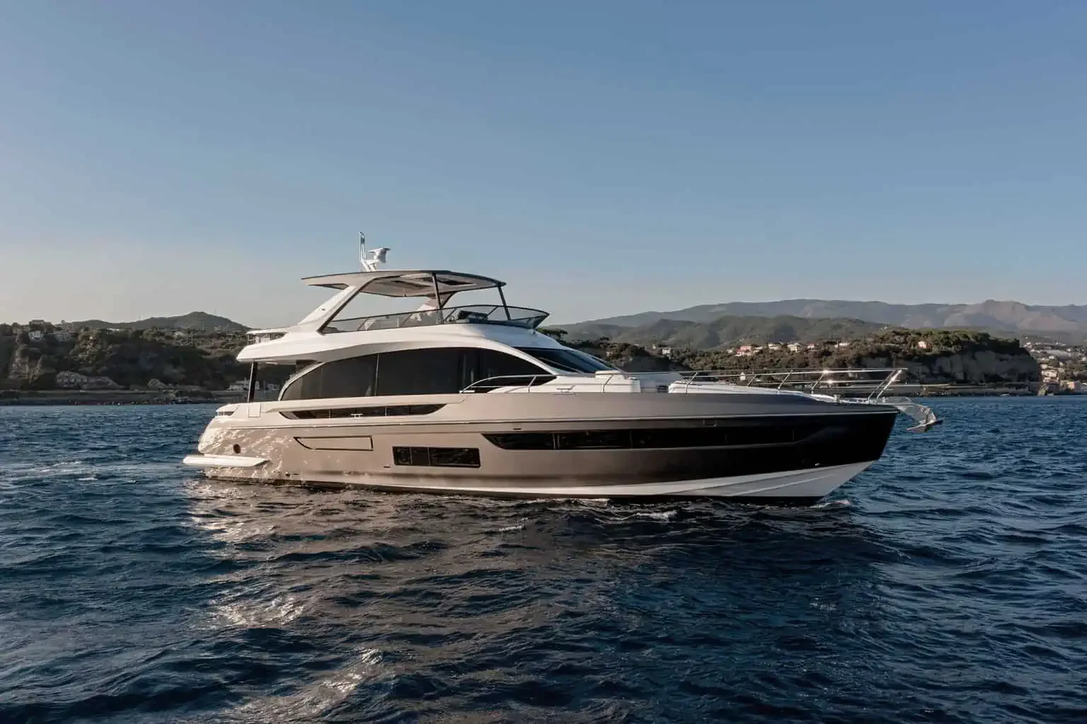 Azimut Fly 72