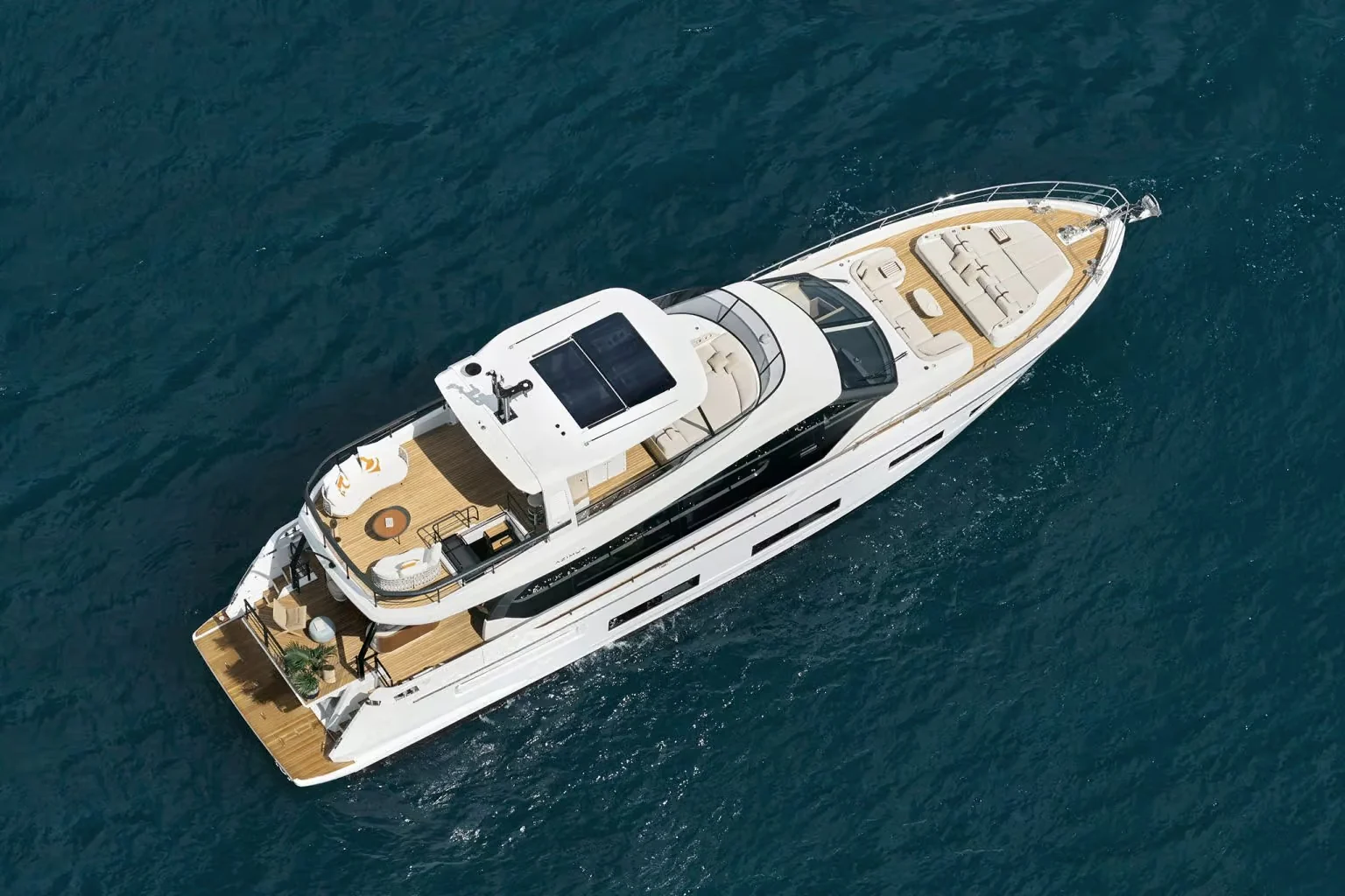 Azimut Fly 82