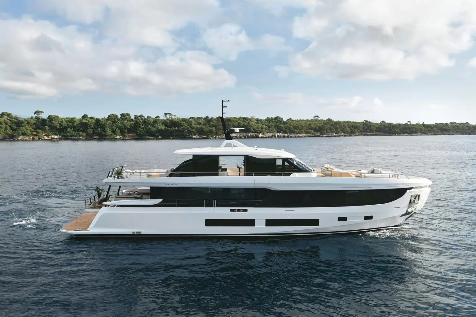 Azimut Grande 30M