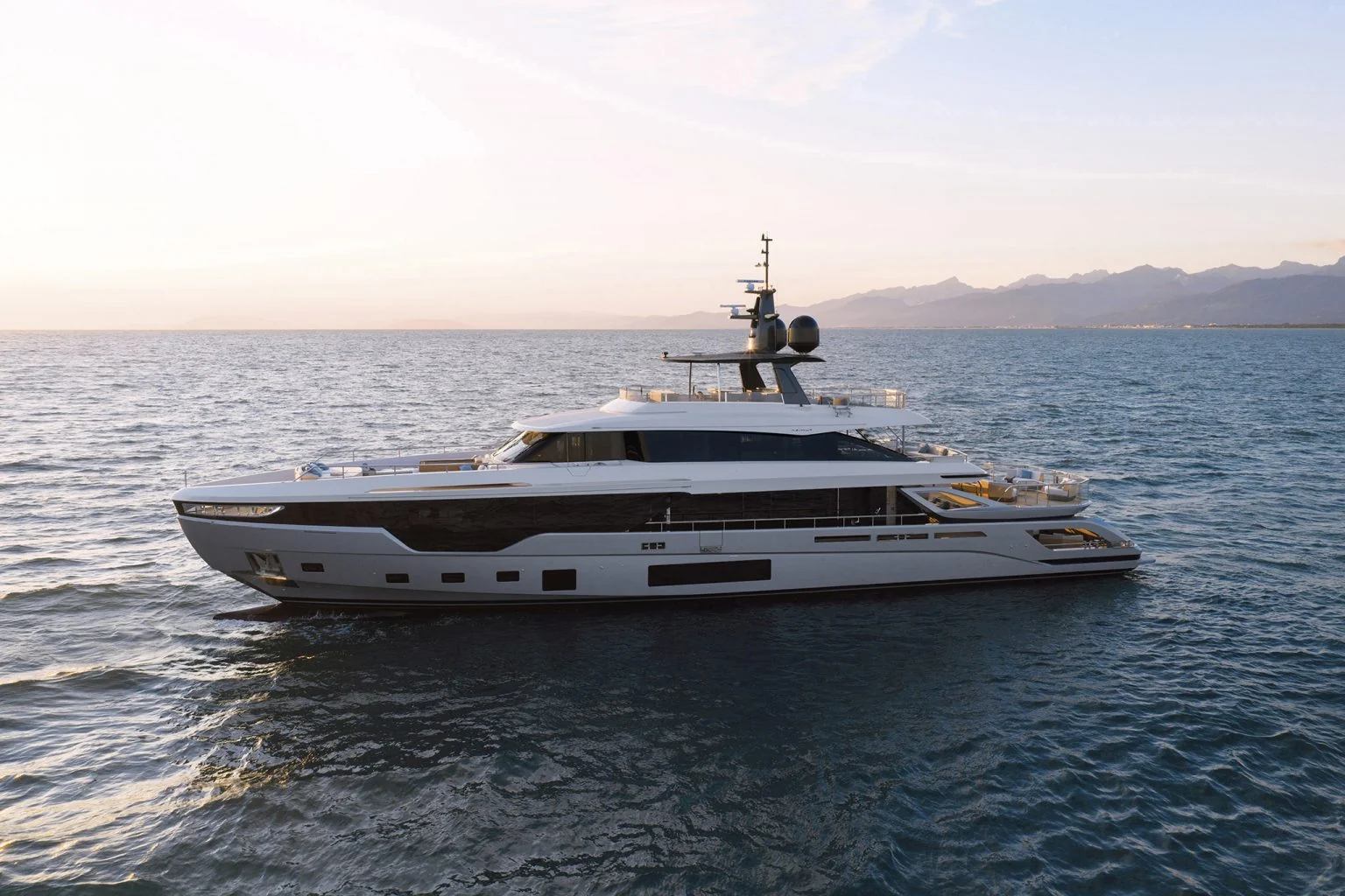 Azimut Grande Trideck