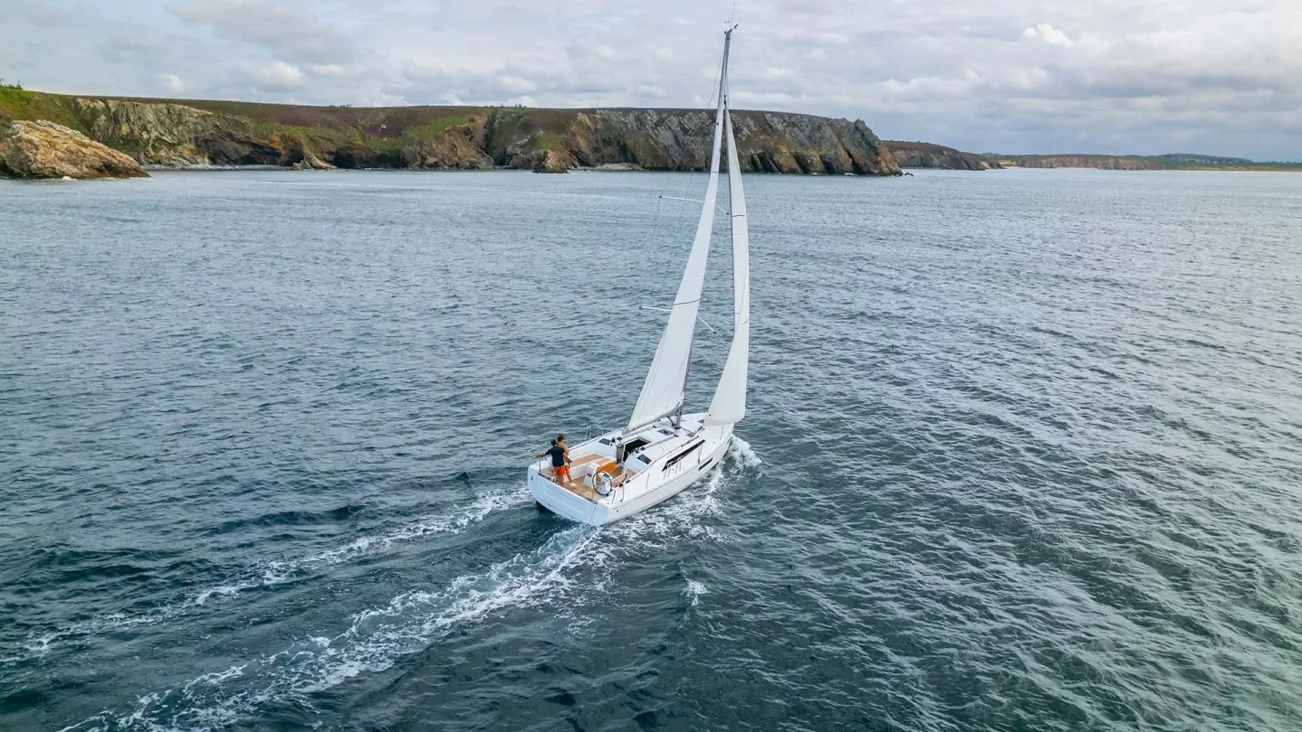 Beneteau Oceanis 37.1