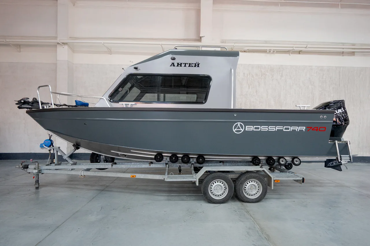 Bossforr 740 WEST CABINE