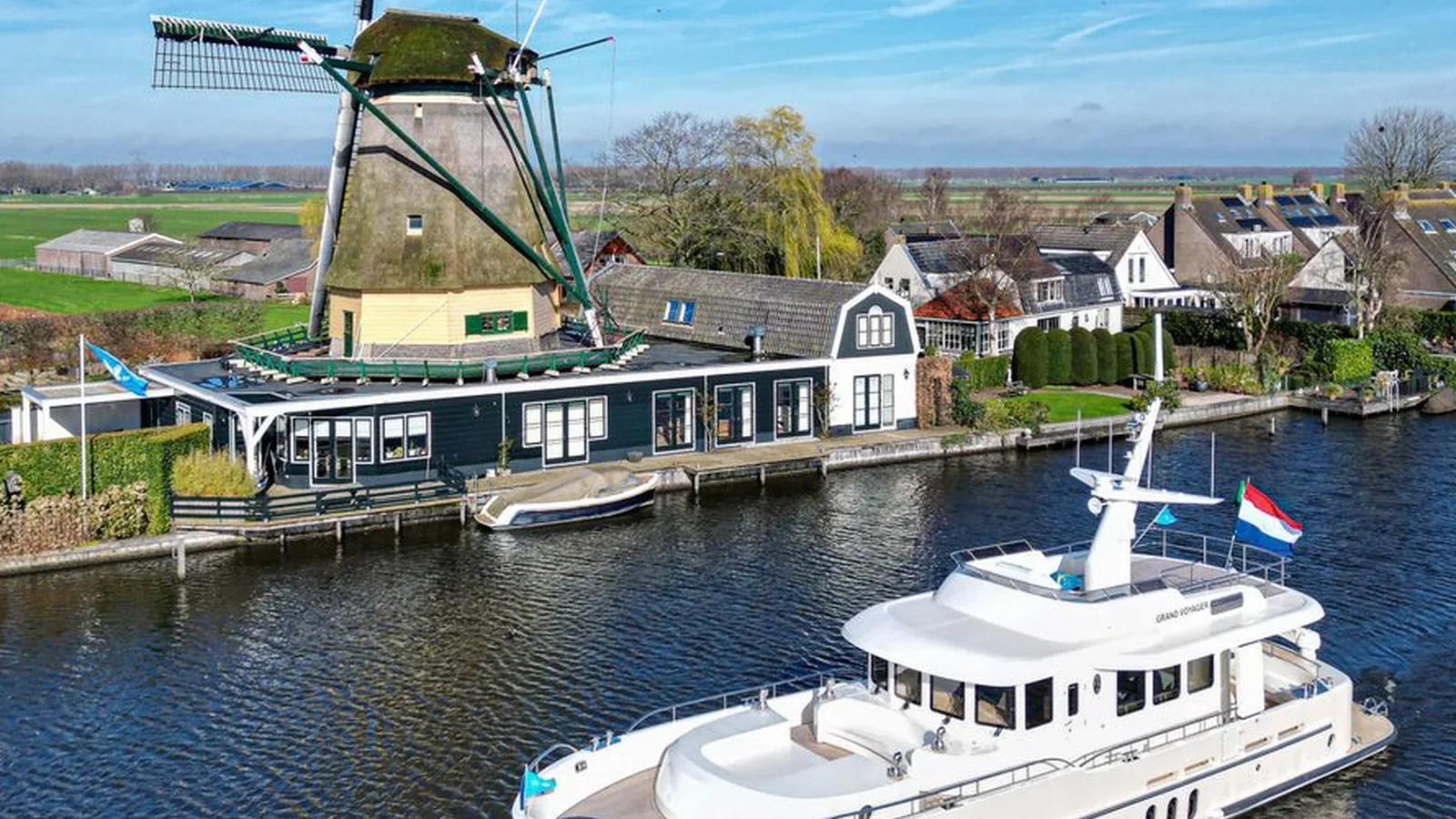 DE ALM Grand Voyager 65