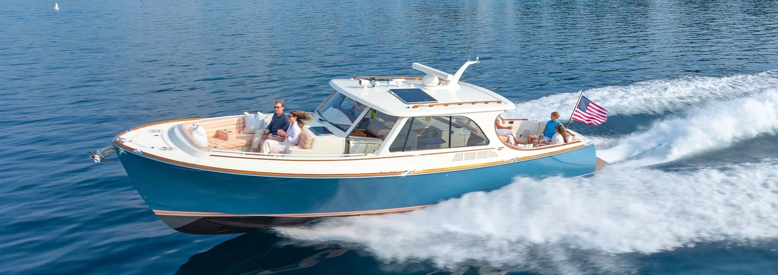 Hinckley Picnic Boat 39