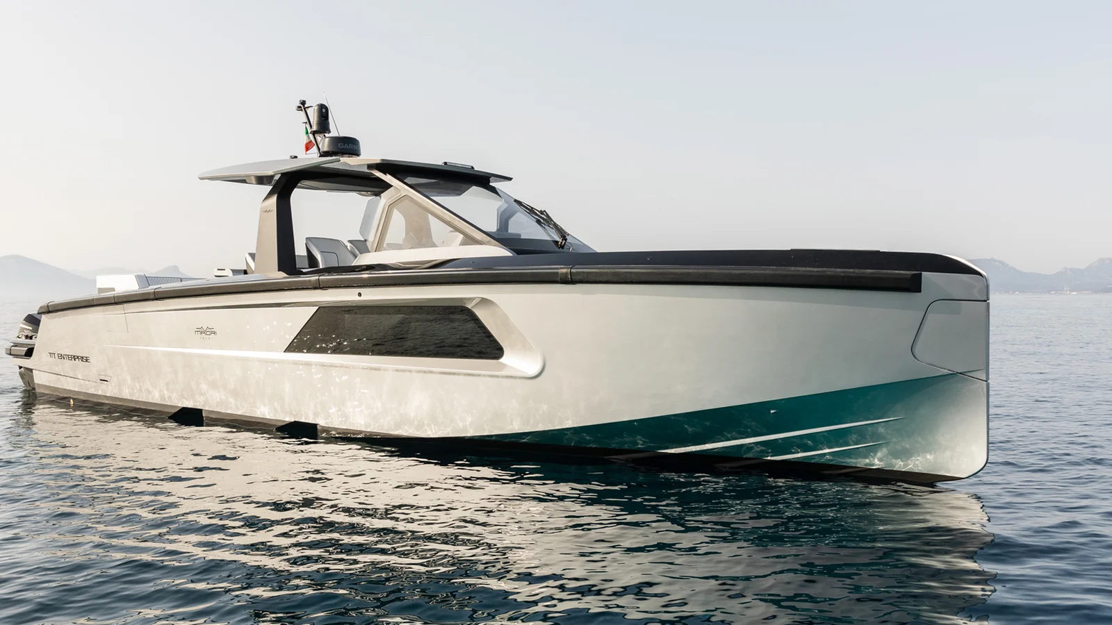 Maori Yacht 46FT Outboard