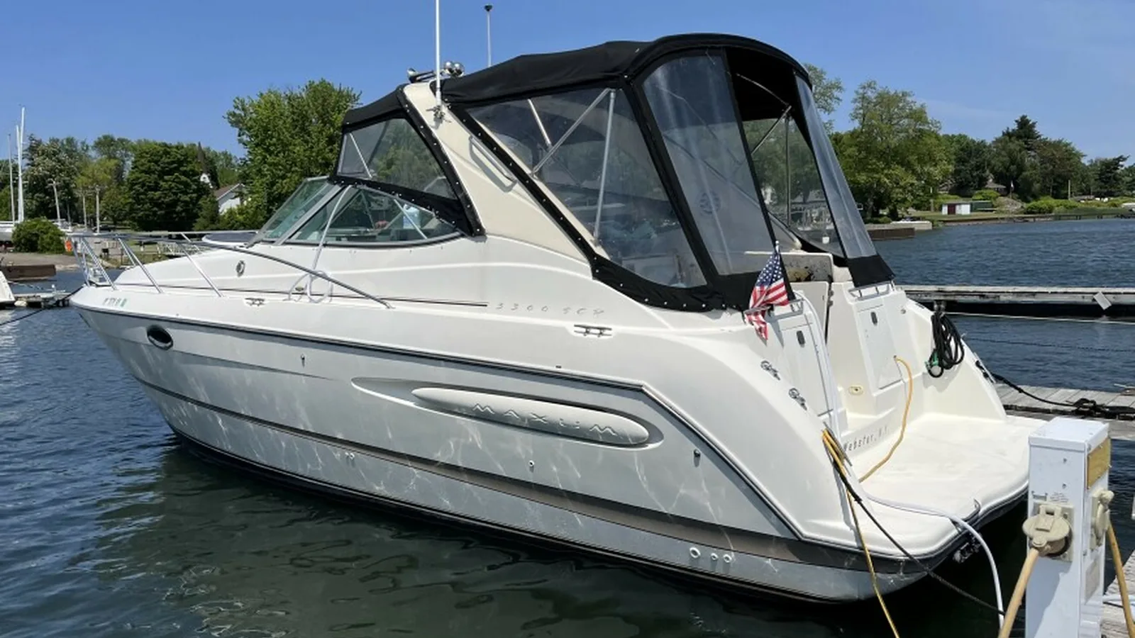 Maxum 3300 SCR