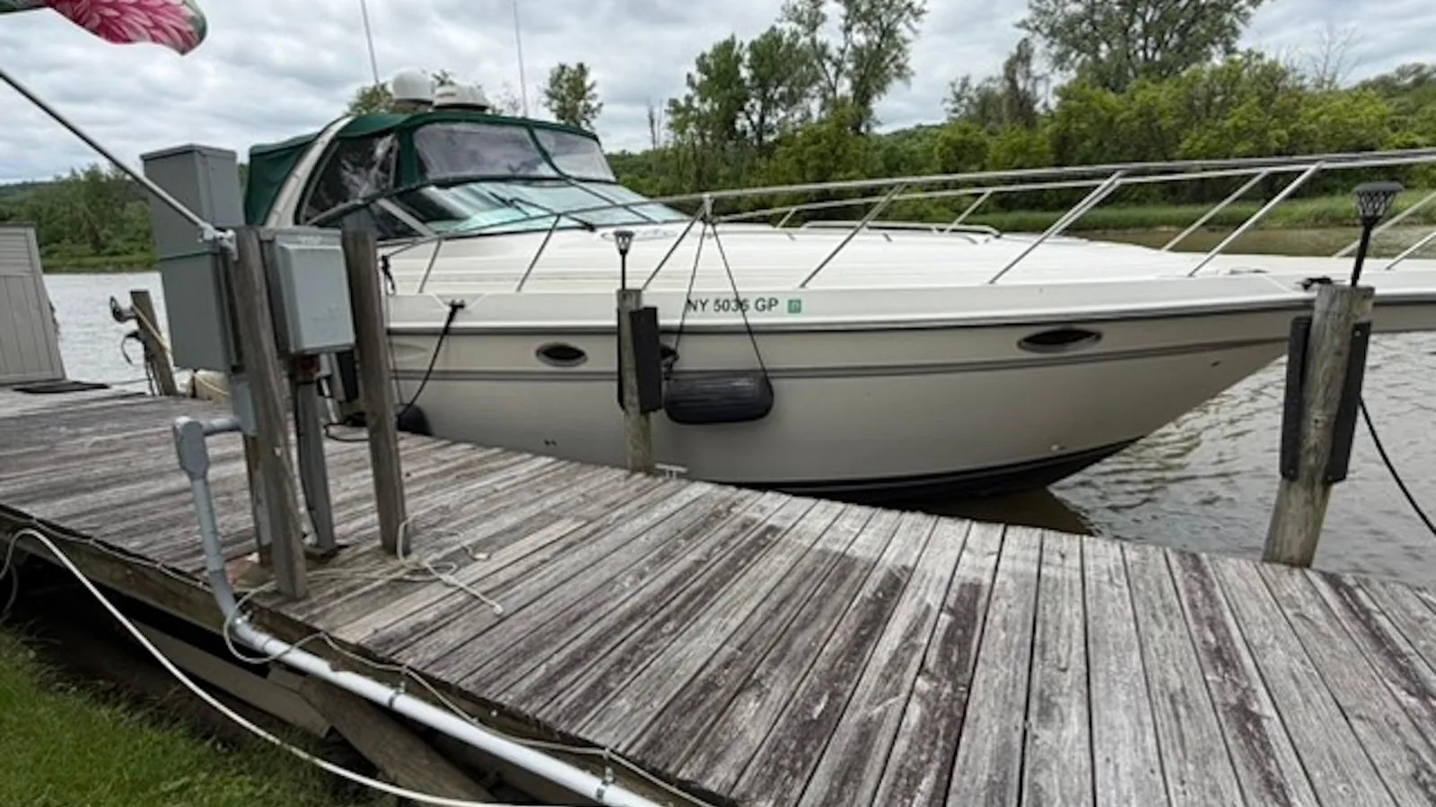 Maxum 3700 SCR