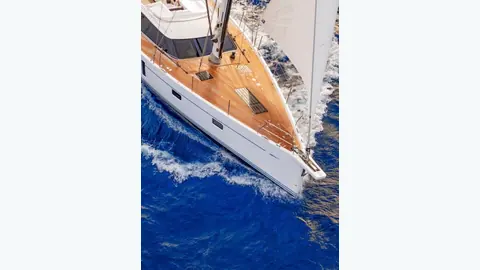 Oyster 565