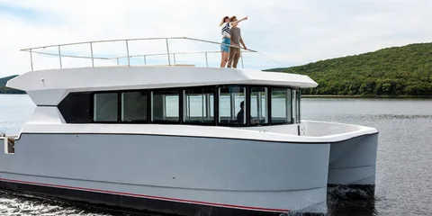 Pacifico Yachts Cruise 120