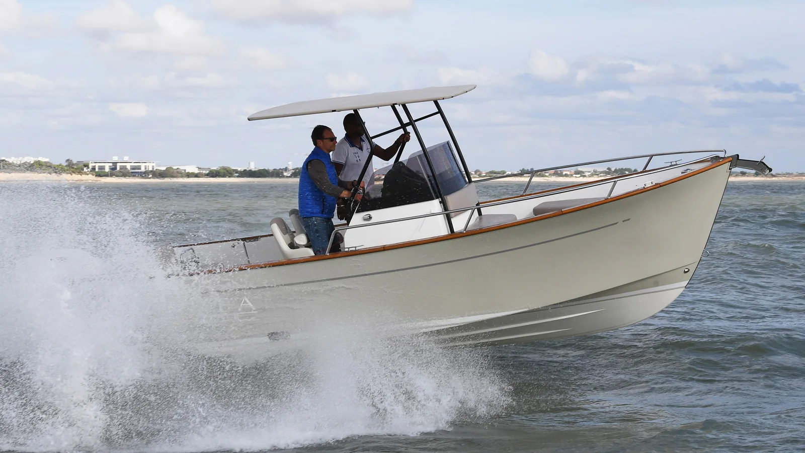Rhea 23 Open