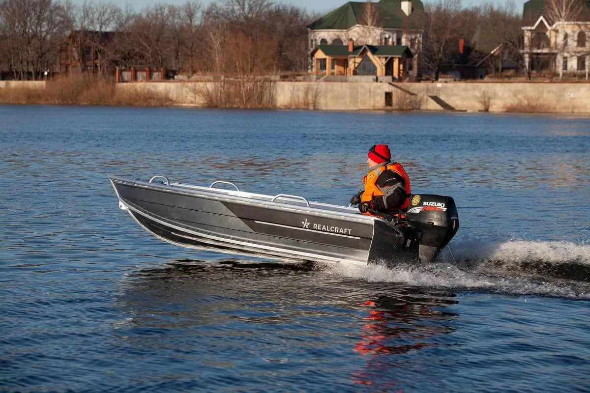 Салют REALCRAFT 370
