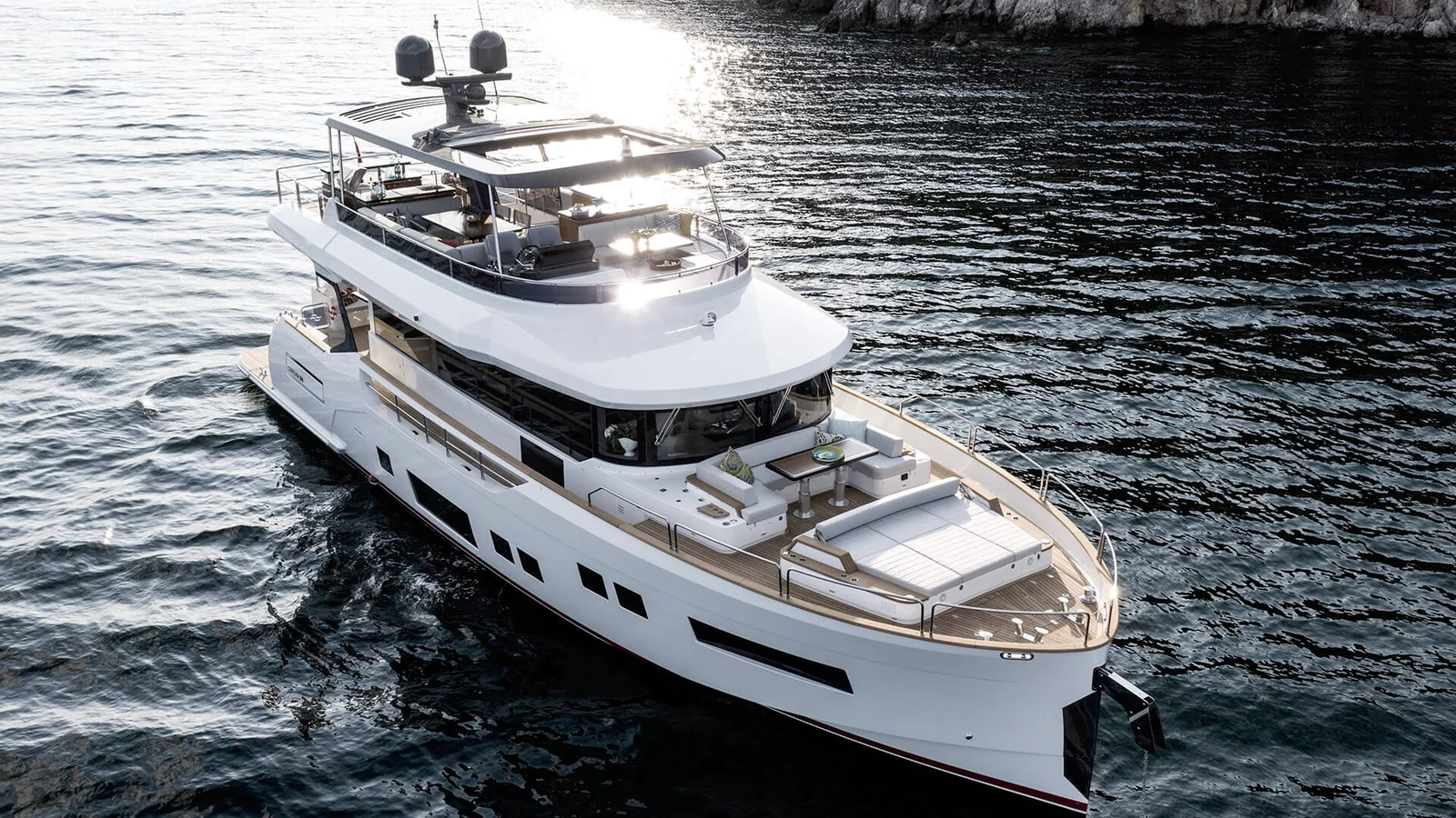 Sirena Yachts 68