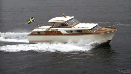 Royal Cruiser 34