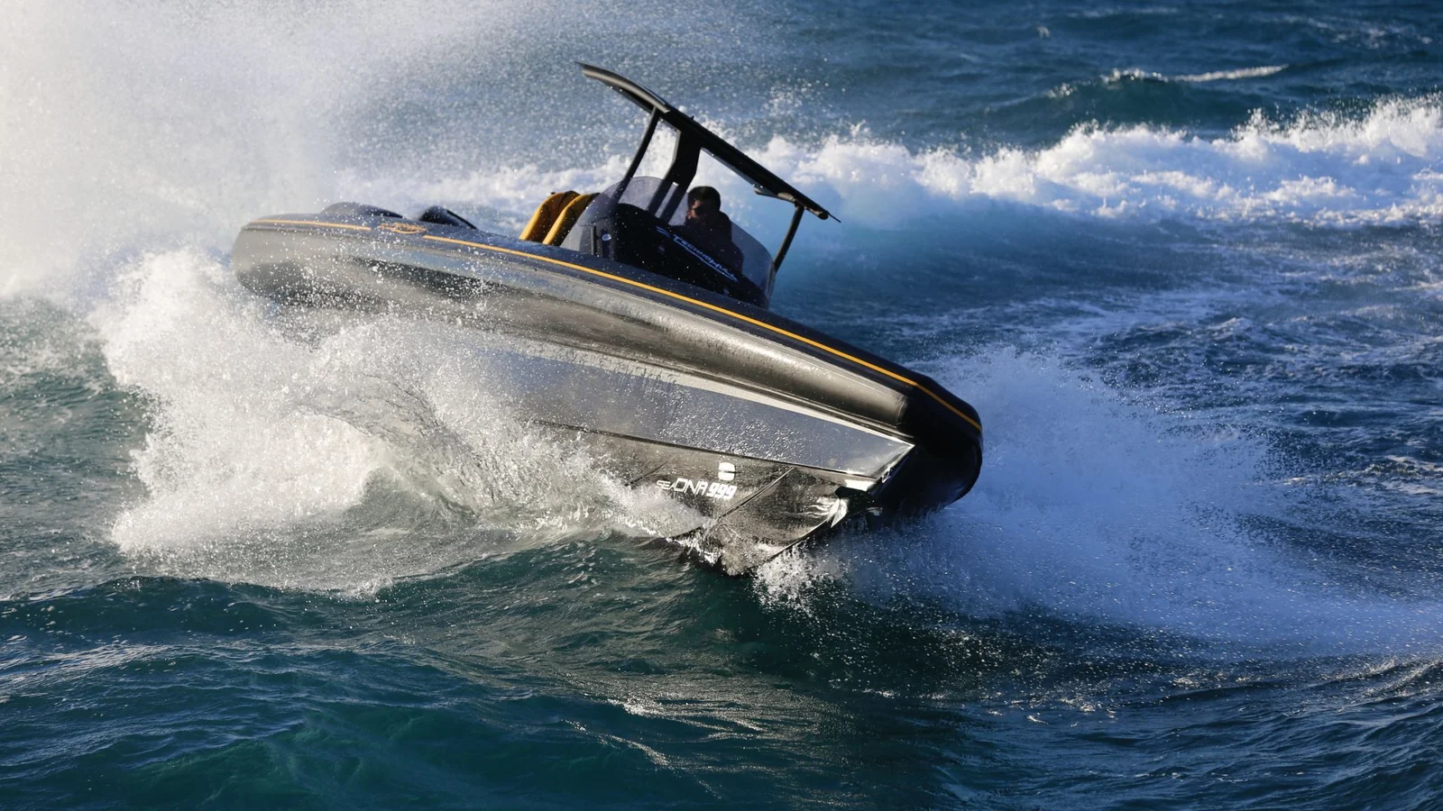 Technohull SeaDNA 999