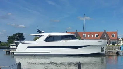Traveller 63