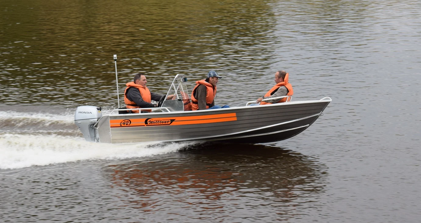 Wellboat 42 Consol
